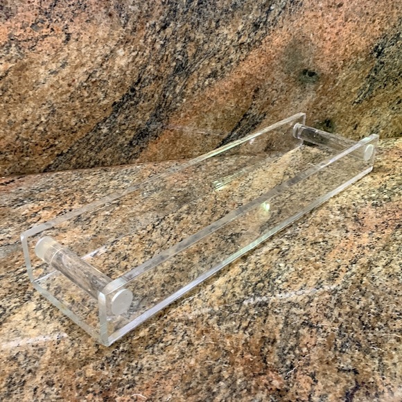 Vintage decanters Set of 4 bar 32 ounce includes acrylic tray - Picture 8 of 9